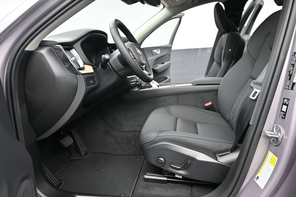 New 2026 Volvo XC60 B5 Core w/ Climate Package AWD/4WD image 10