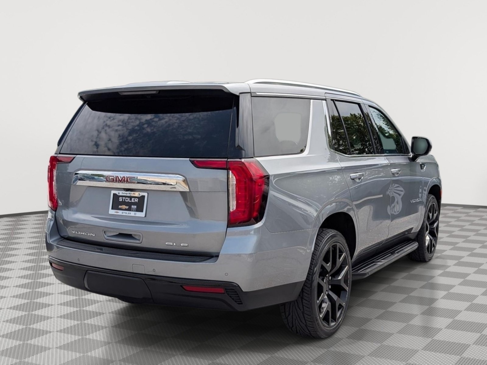Used 2023 GMC Yukon SLE w/ Gmc Pro Safety Plus Package RWD image 5