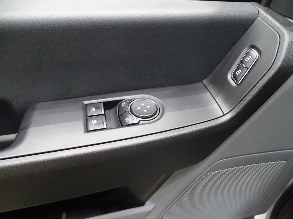 Used 2023 Ford F550 4x4 Regular Cab Super Duty image 10