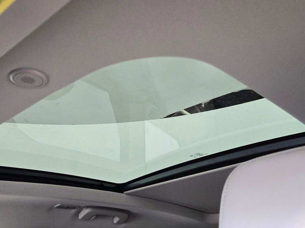 New 2026 Lincoln Corsair Premiere image 10