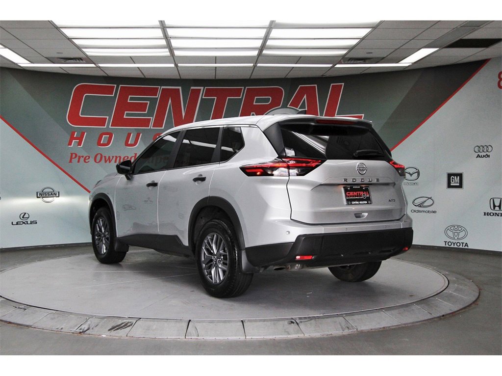 Certified 2024 Nissan Rogue S image 4