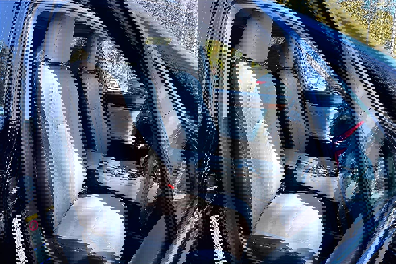 Used 2018 Lexus RX 450h AWD w/ Premium Package image 9