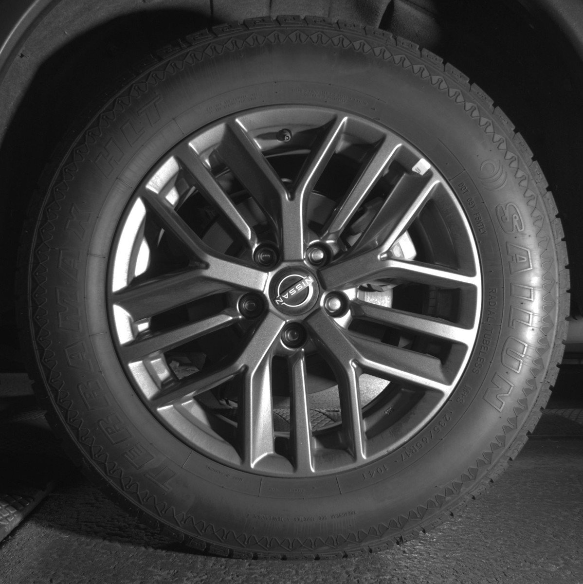 Used 2023 Nissan Rogue S image 14
