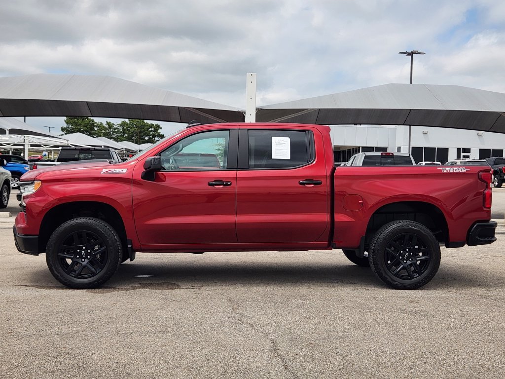 Used 2025 Chevrolet Silverado 1500 LT Trail Boss AWD/4WD image 4