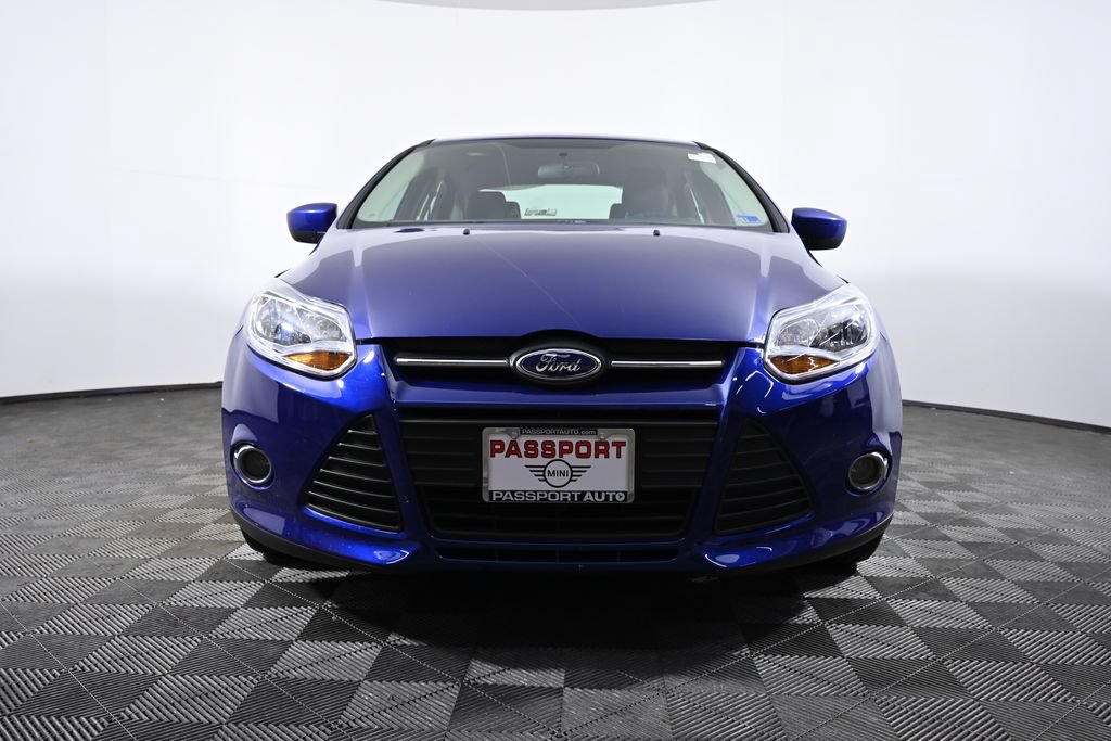 Used 2012 Ford Focus SE FWD image 2