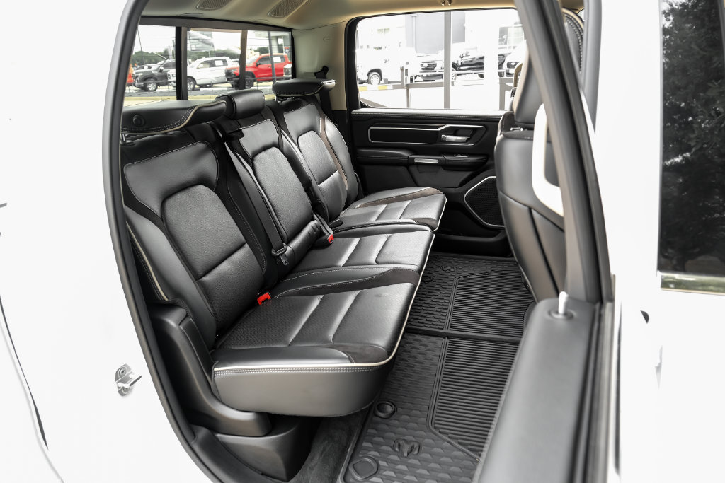 Used 2022 RAM 1500 Laramie AWD/4WD image 49
