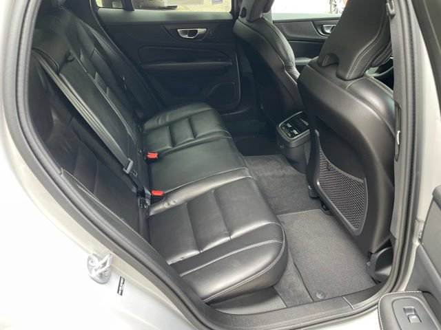Certified 2025 Volvo V60 B5 Cross Country Ultra AWD/4WD image 15