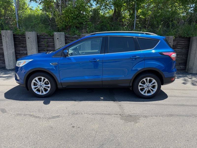 Used 2017 Ford Escape SE w/ Equipment Group 201A AWD/4WD image 6
