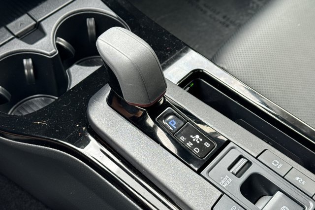 Certified 2026 Toyota Prius Plug-In Hybrid FWD image 26