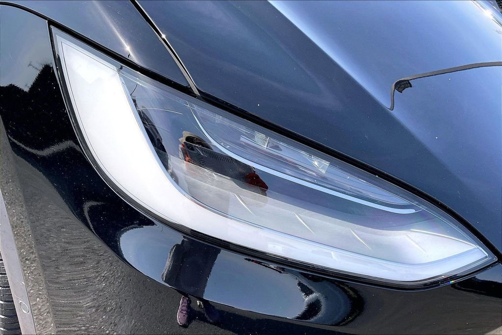 Used 2023 Tesla Model X image 27
