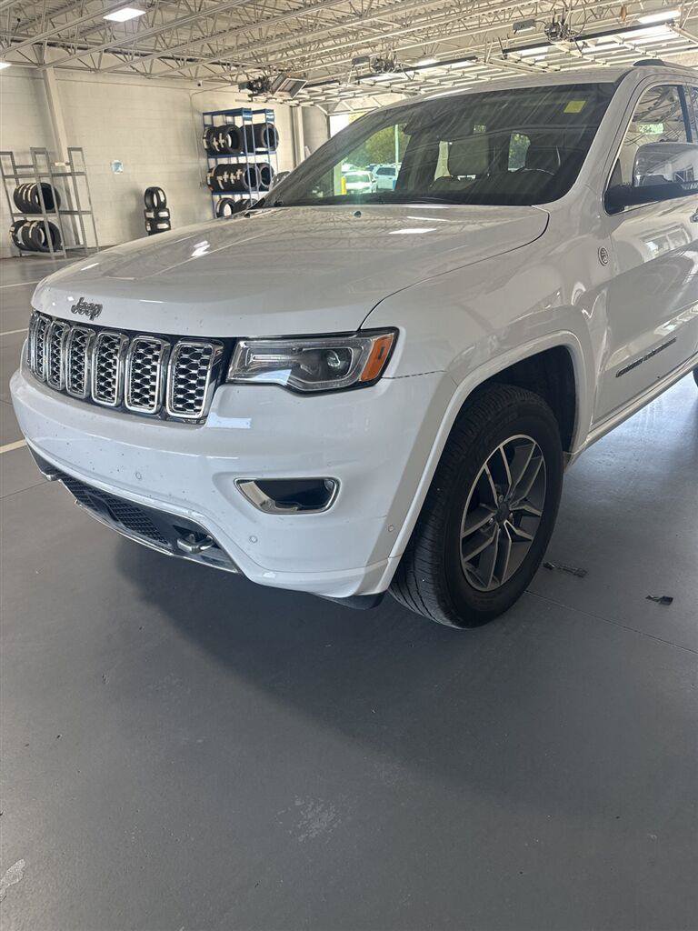 Used 2020 Jeep Grand Cherokee Overland AWD/4WD image 1