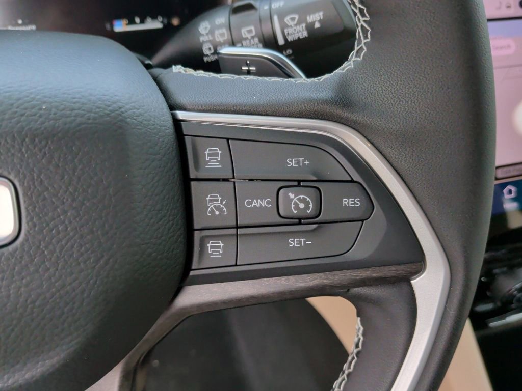 New 2025 Jeep Grand Cherokee Limited image 19