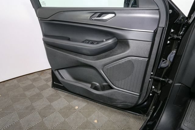 Used 2023 Jeep Grand Cherokee L Laredo AWD/4WD image 38