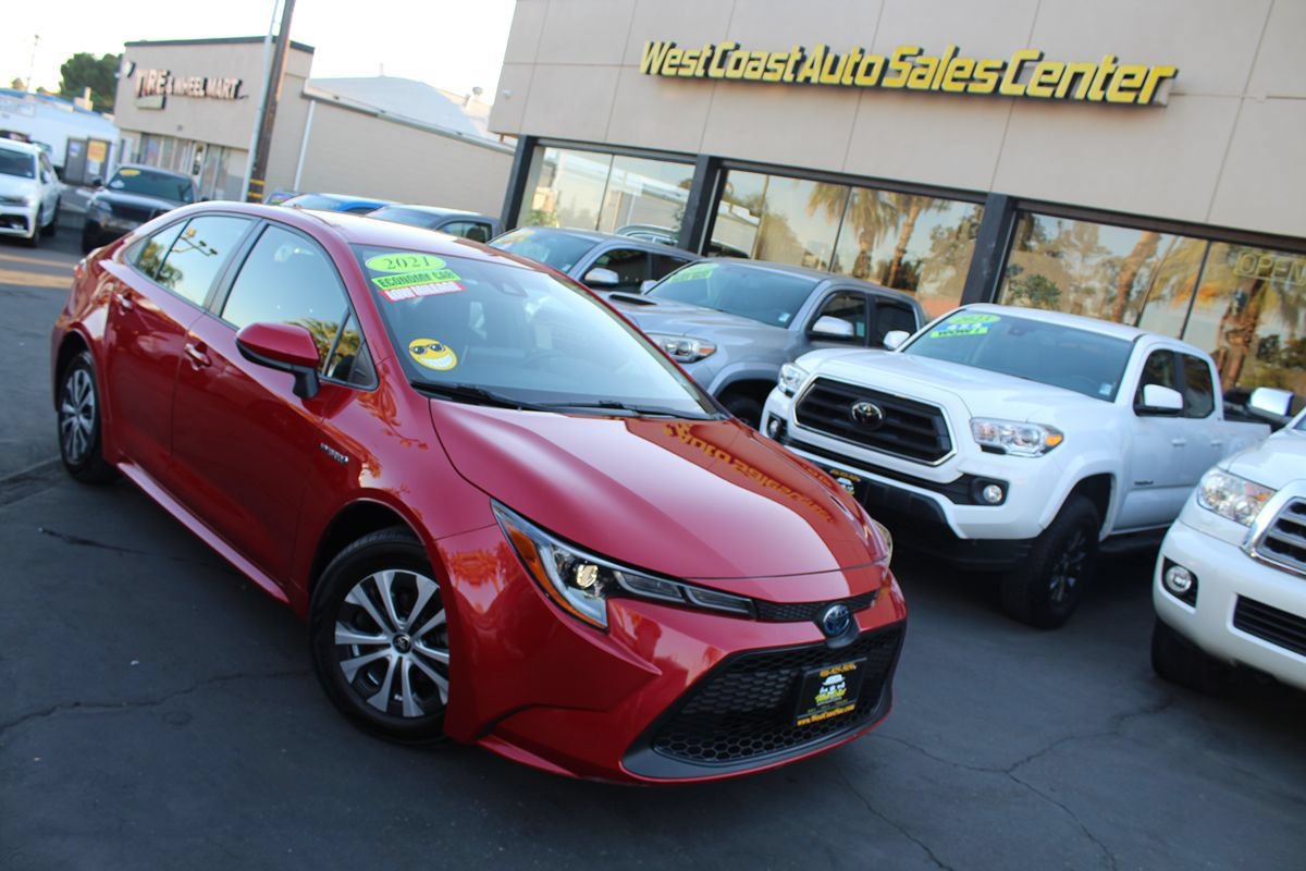Used 2021 Toyota Corolla LE w/ Carpet Mat Package (TMS) FWD image 34