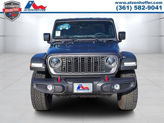 Used 2025 Jeep Gladiator Rubicon w/ Convenience Group image 2