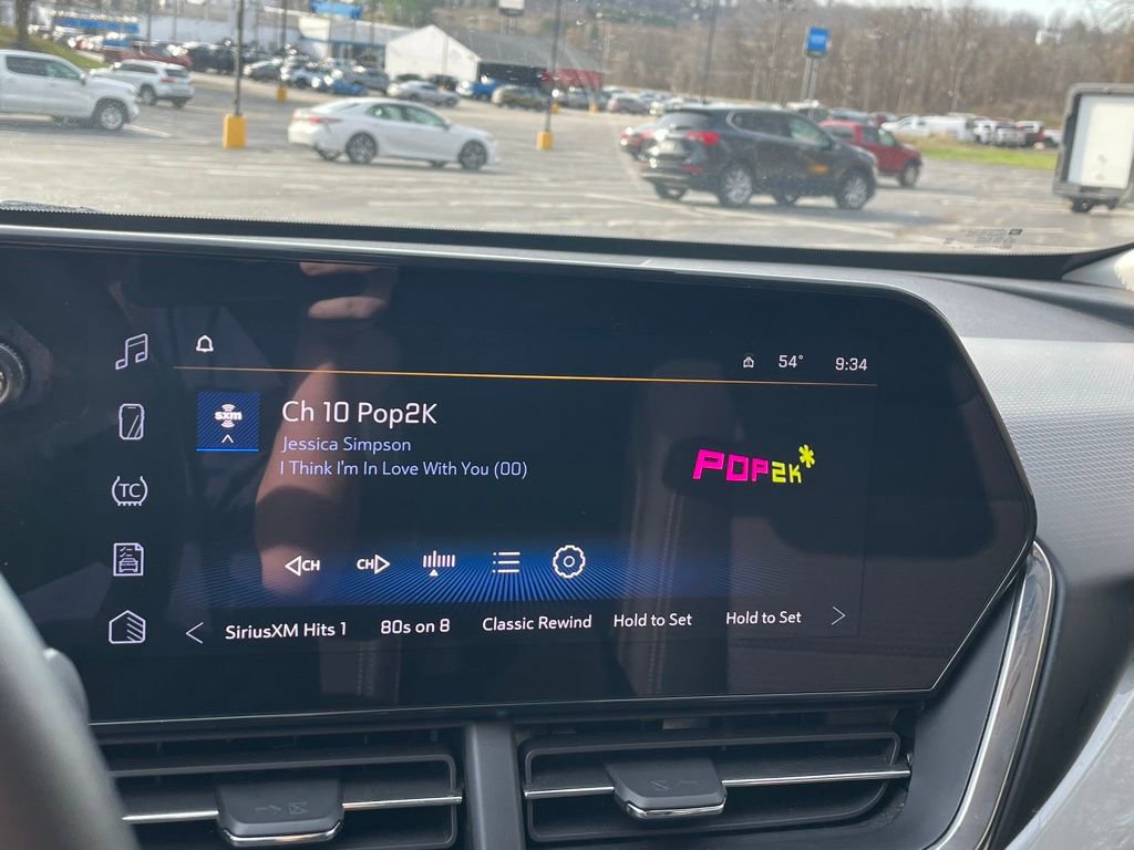 Certified 2025 Chevrolet Trax LT w/ LT Convenience Package image 33