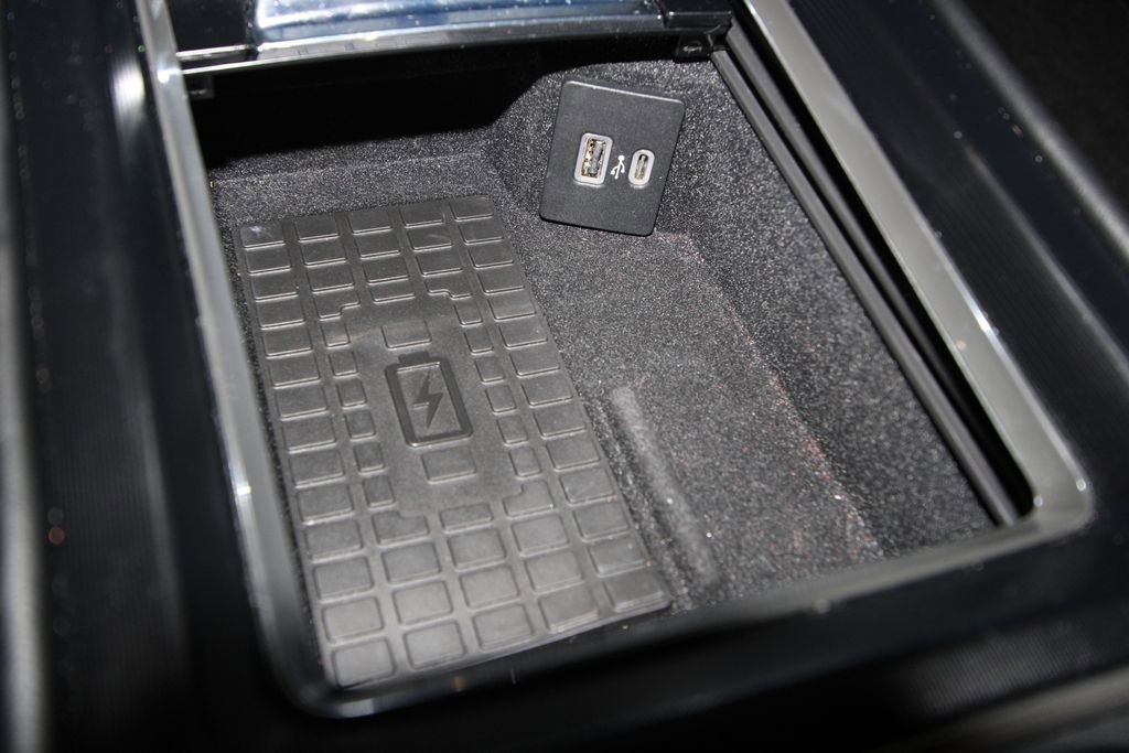 Used 2024 Lincoln Corsair Grand Touring w/ Equipment Group 301A image 18