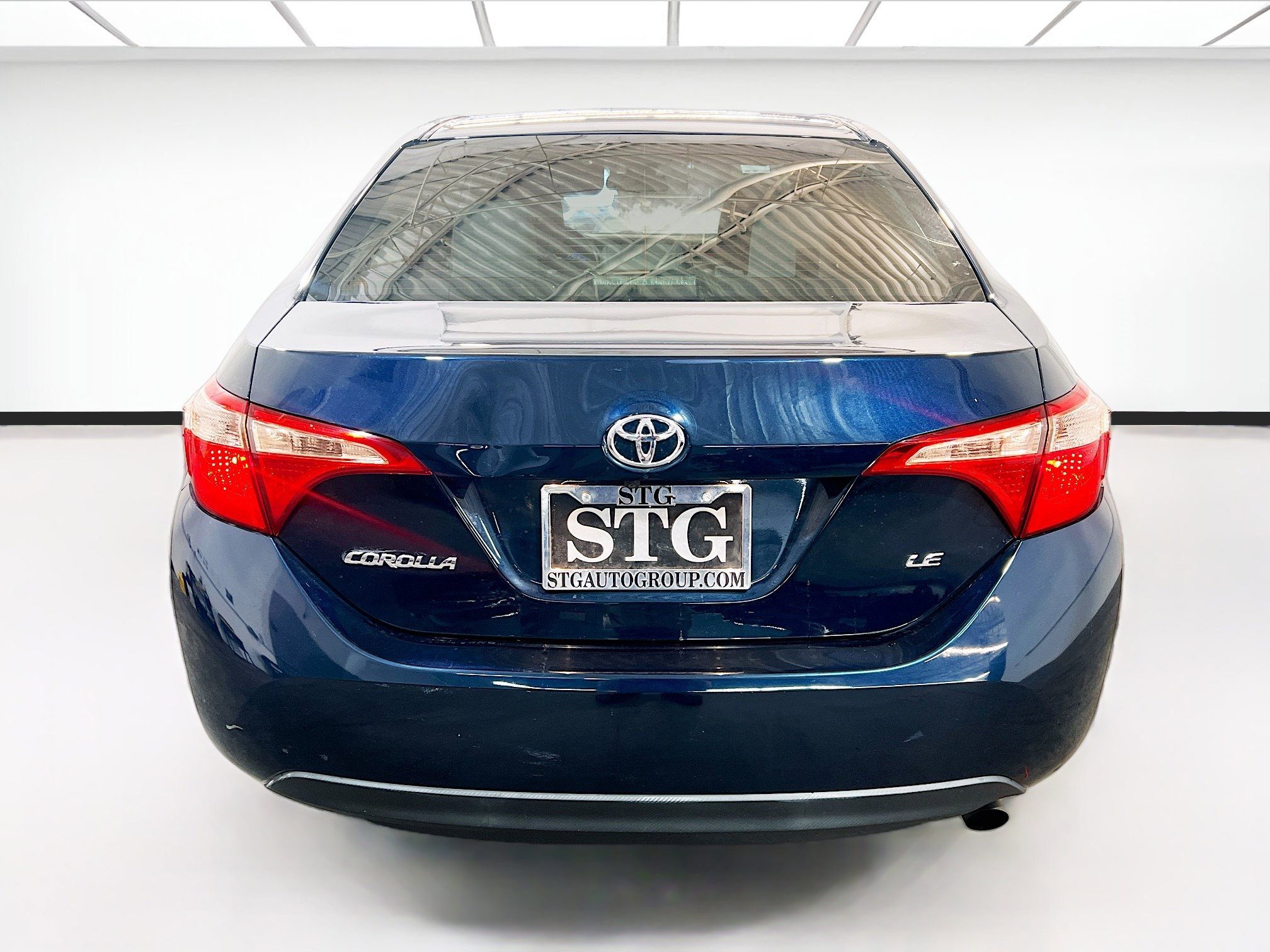 Used 2018 Toyota Corolla LE w/ Carpet Mat Package (TMS) image 5