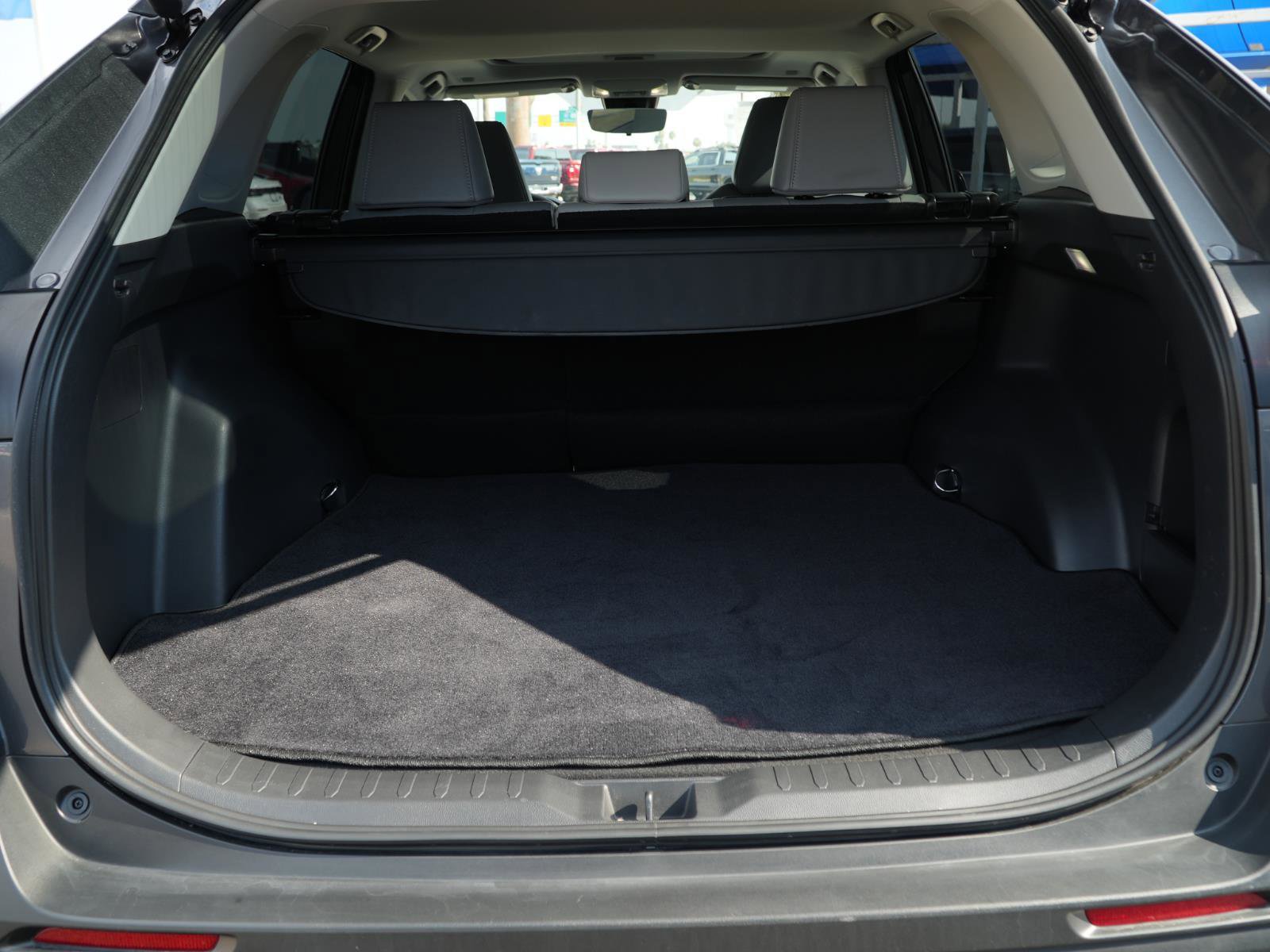 Used 2025 Toyota RAV4 XLE Premium image 8