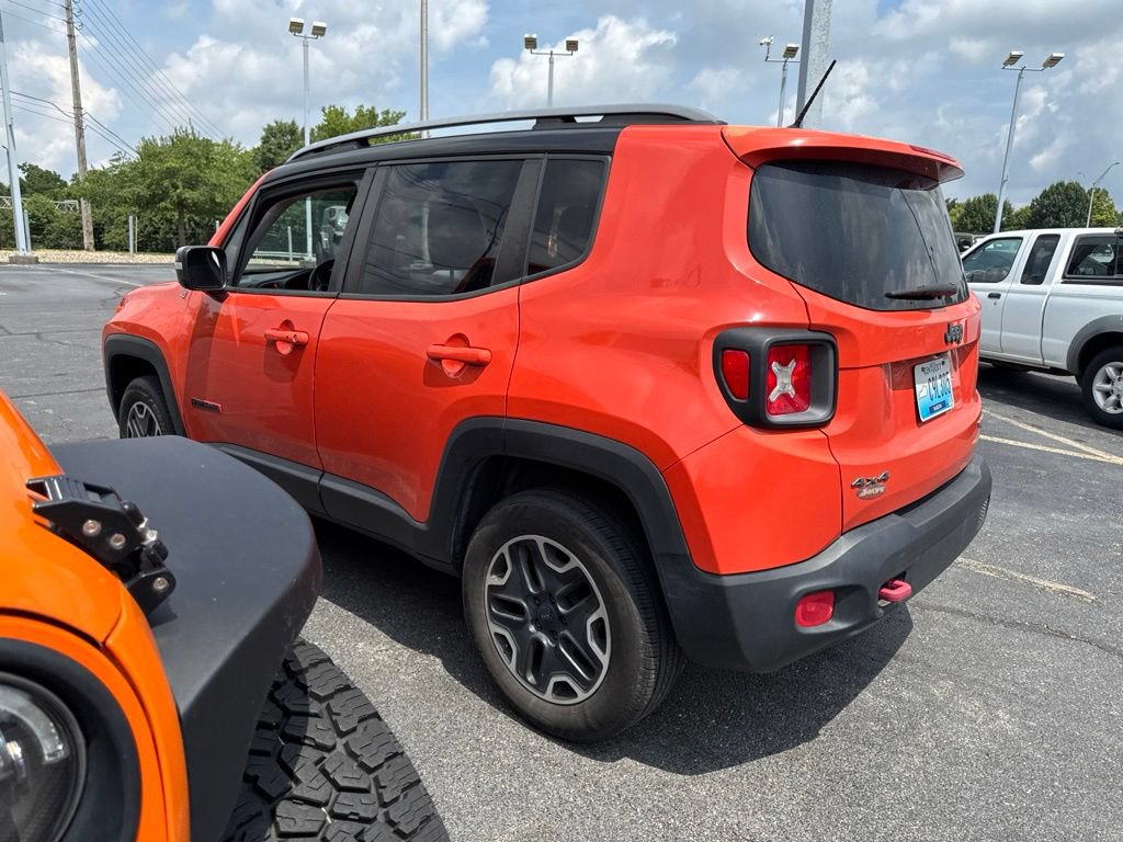 Used 2015 Jeep Renegade Trailhawk w/ Popular Equipment Group AWD/4WD image 22