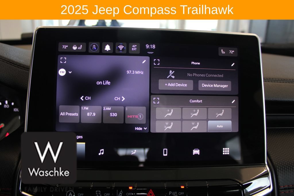 Used 2025 Jeep Compass Trailhawk w/ Trailhawk Convenience Group AWD/4WD image 45