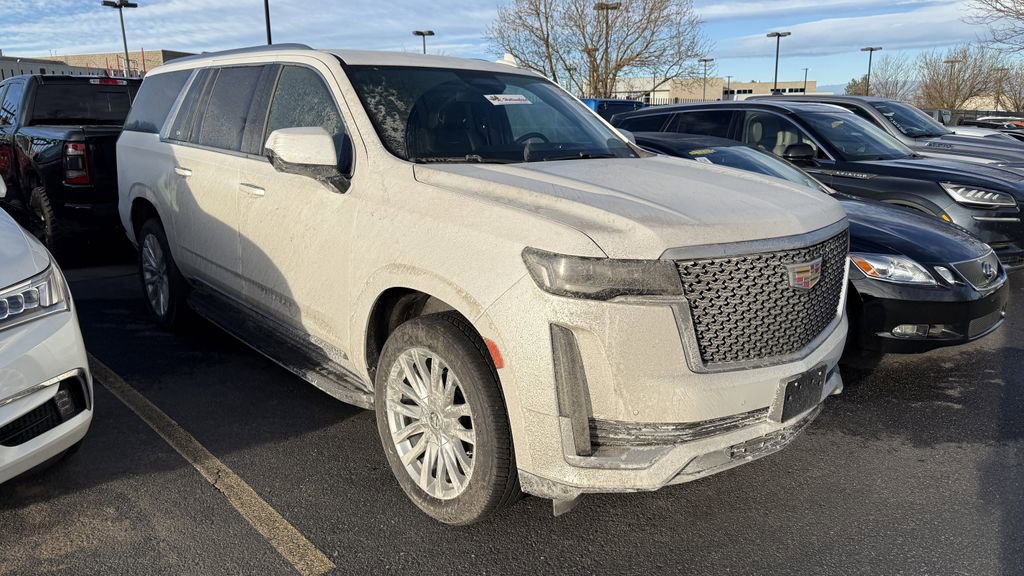 Used 2022 Cadillac Escalade ESV Luxury image 1