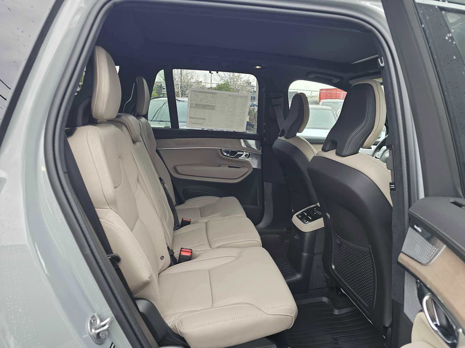 New 2026 Volvo XC90 T8 Ultra w/ Lounge Package image 14