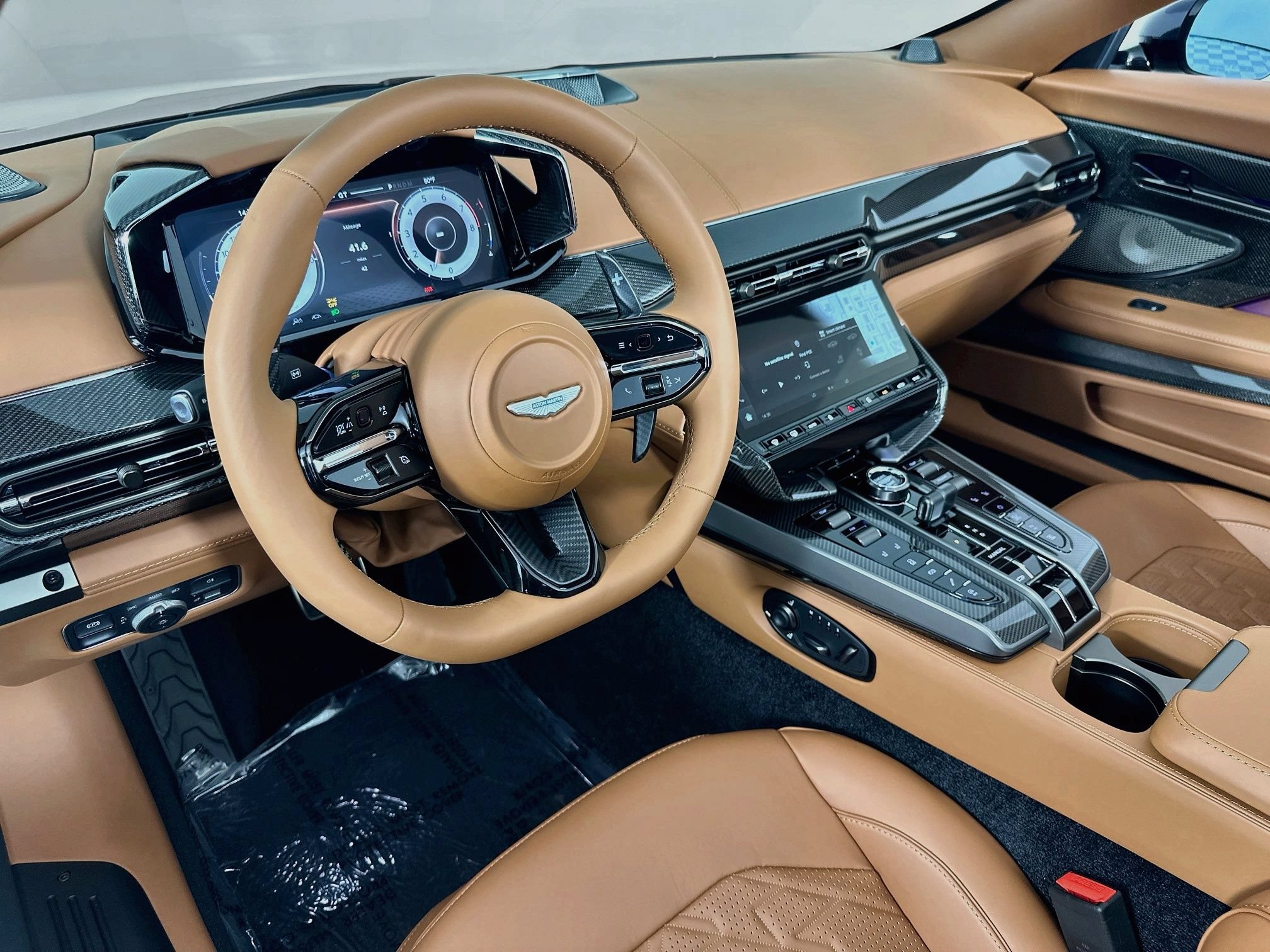 New 2026 Aston Martin Vanquish Convertible RWD image 10