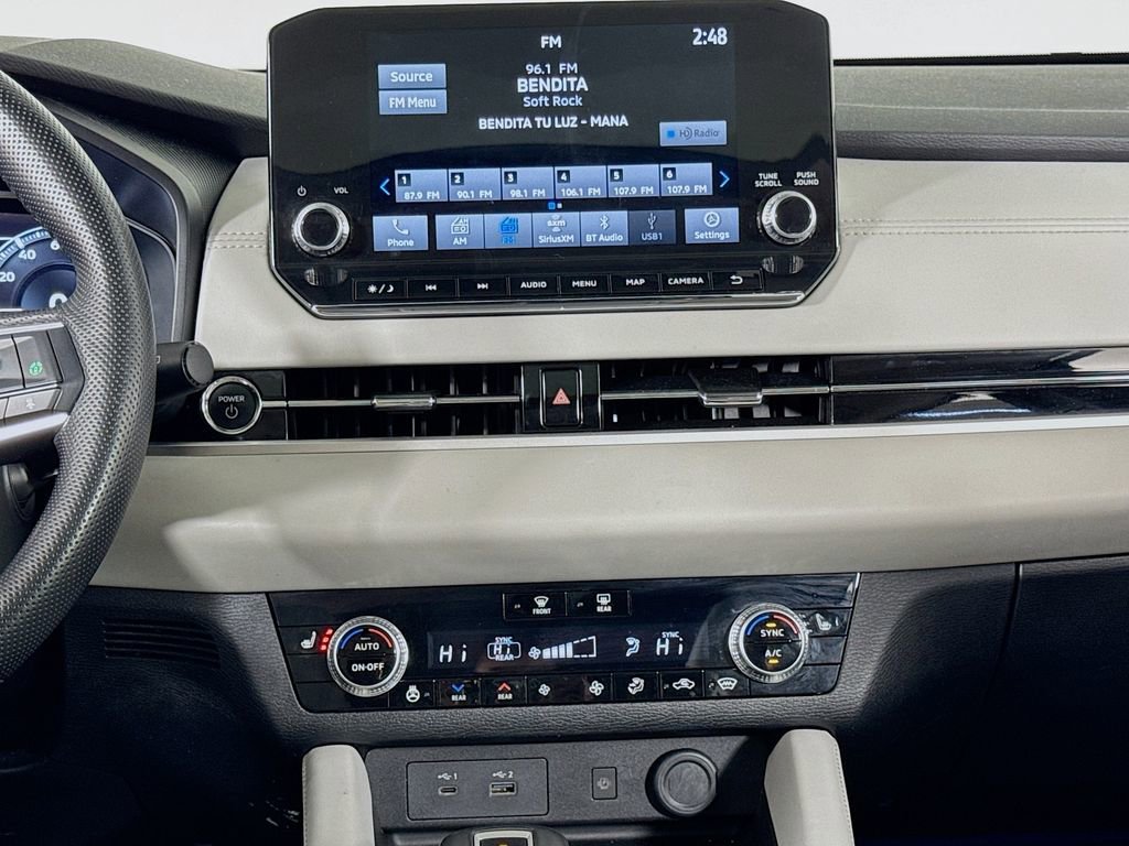 Used 2024 Mitsubishi Outlander SEL image 16