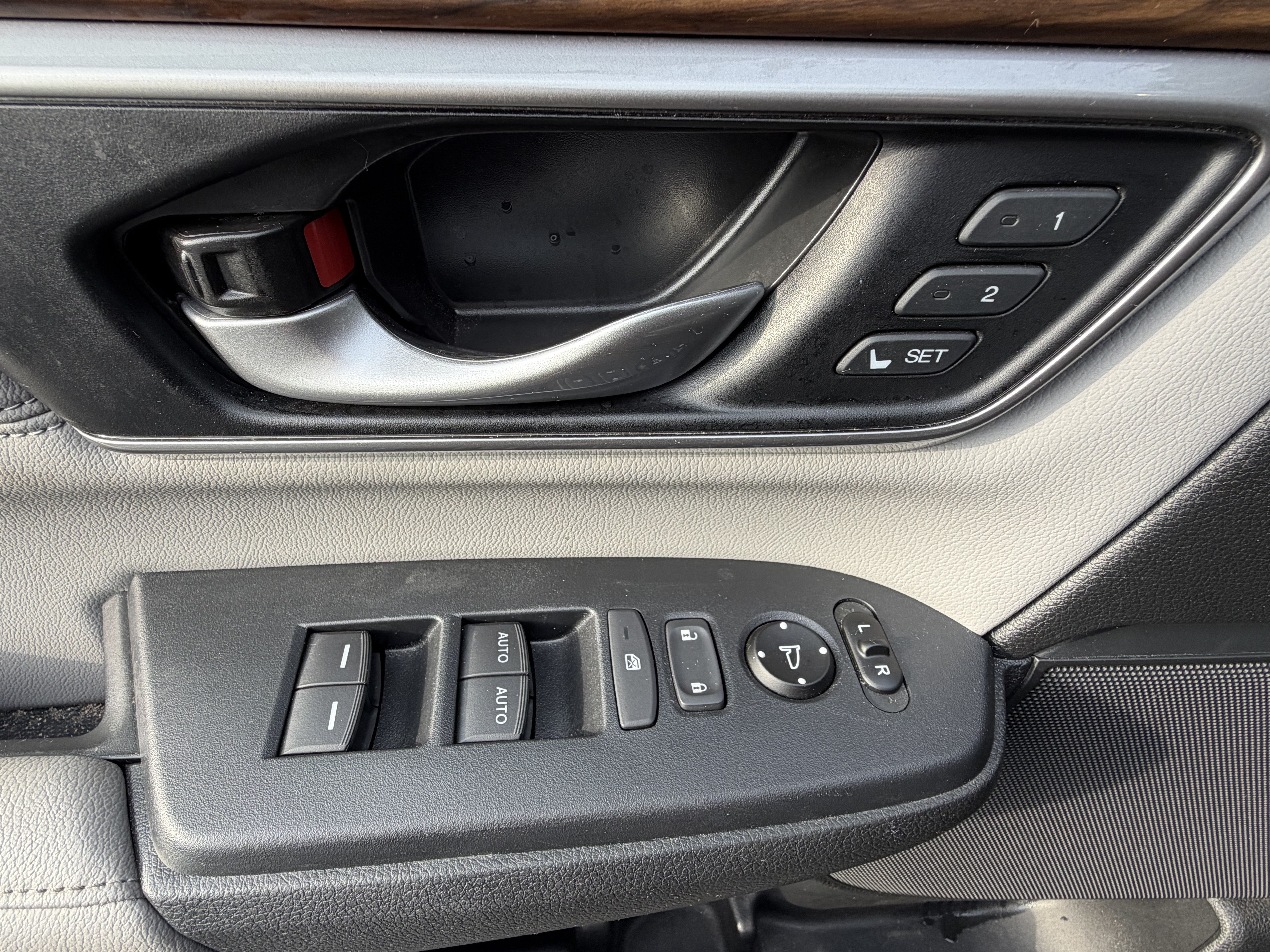 Used 2020 Honda CR-V EX-L image 14