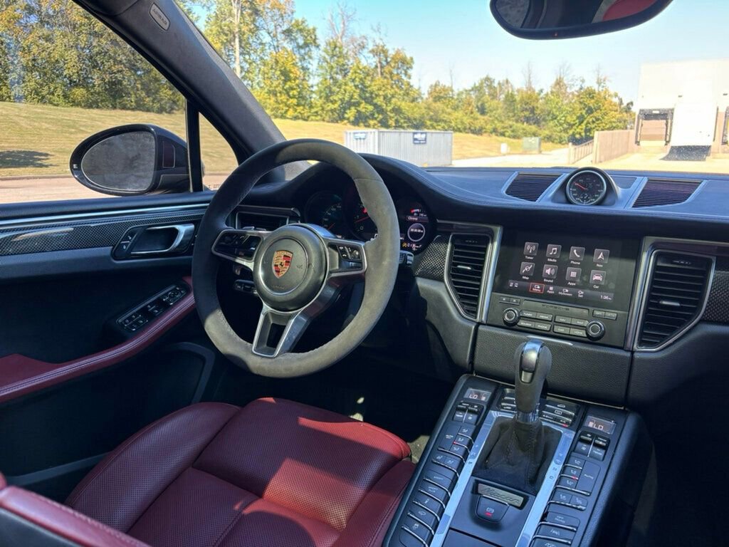 Used 2018 Porsche Macan GTS image 23