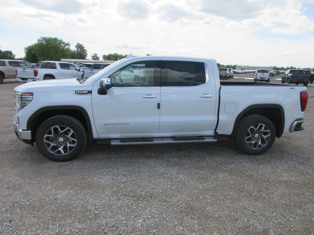 New 2026 GMC Sierra 1500 SLT w/ SLT Premium Plus Package AWD/4WD image 11