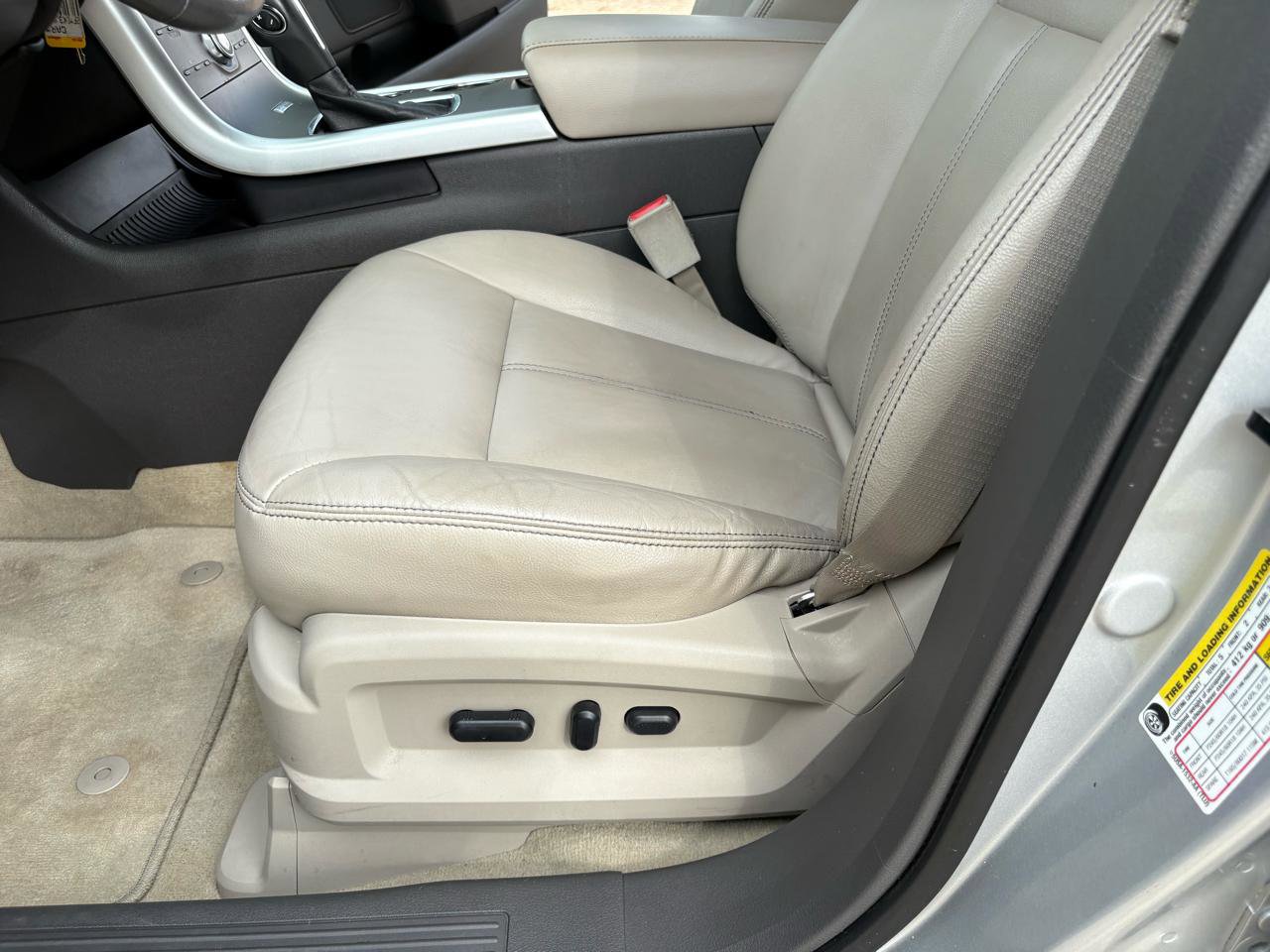 Used 2012 Ford Edge SEL image 42