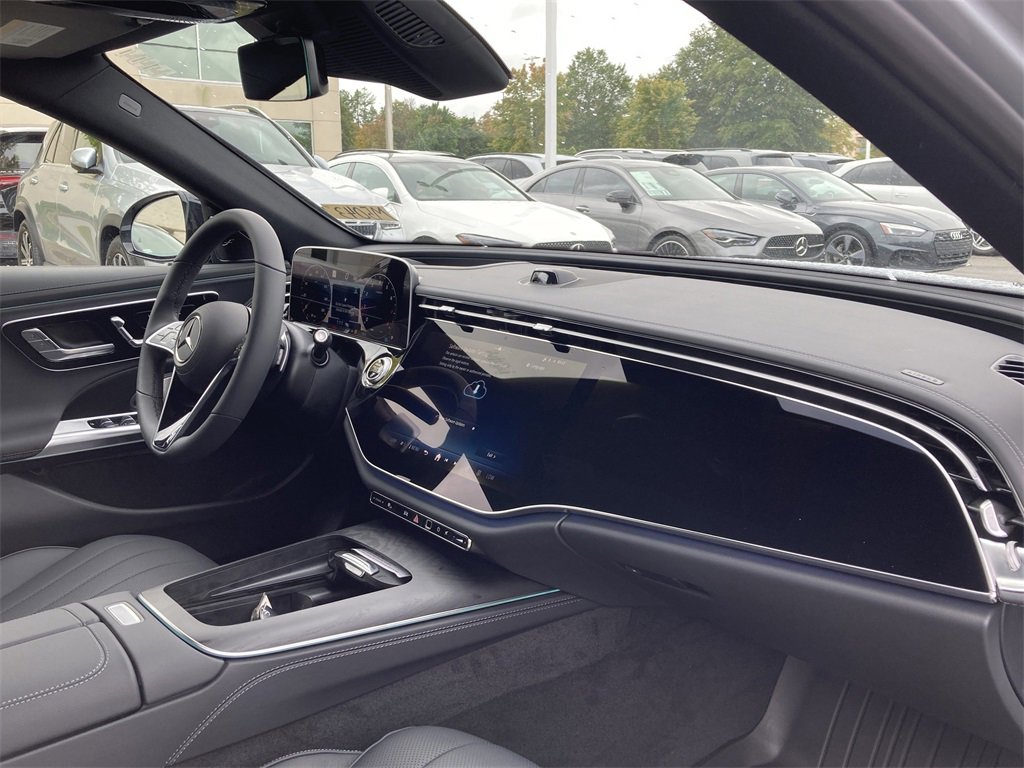 New 2026 Mercedes-Benz E 350 4MATIC Sedan image 19