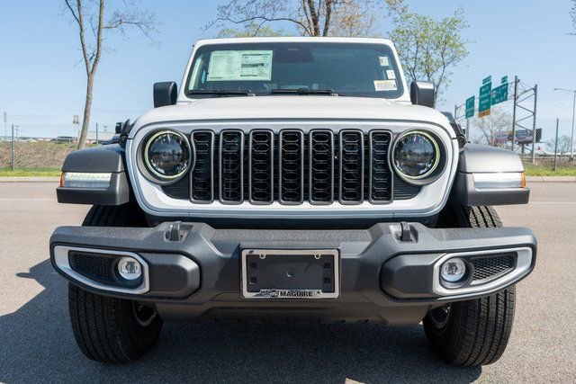 New 2026 Jeep Gladiator Sport AWD/4WD image 3