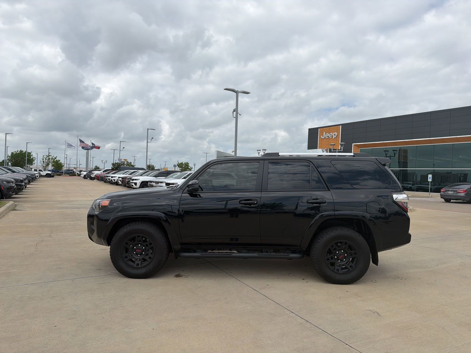 Used 2024 Toyota 4Runner SR5 image 2