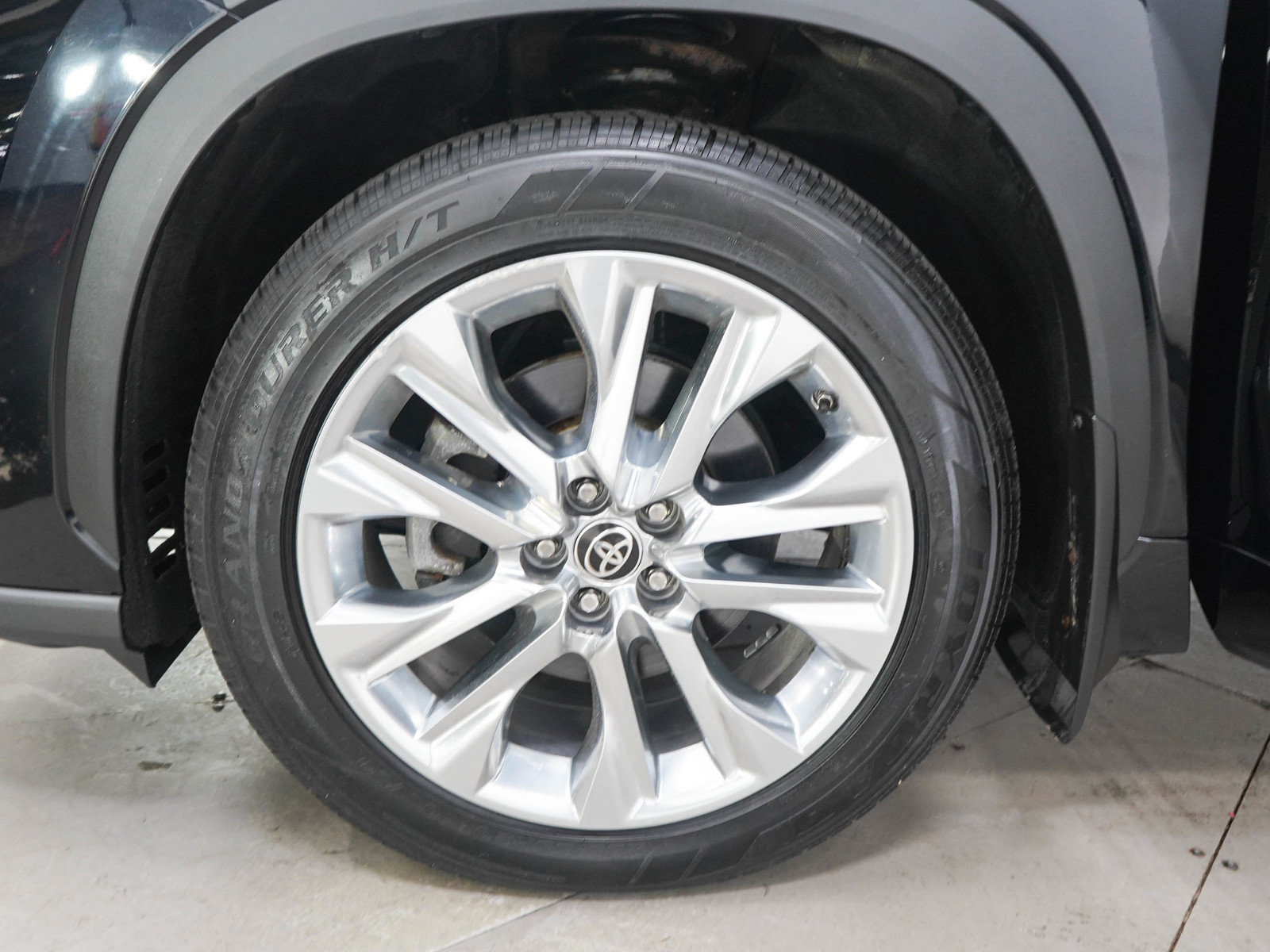 Used 2022 Toyota Highlander Limited AWD/4WD image 32
