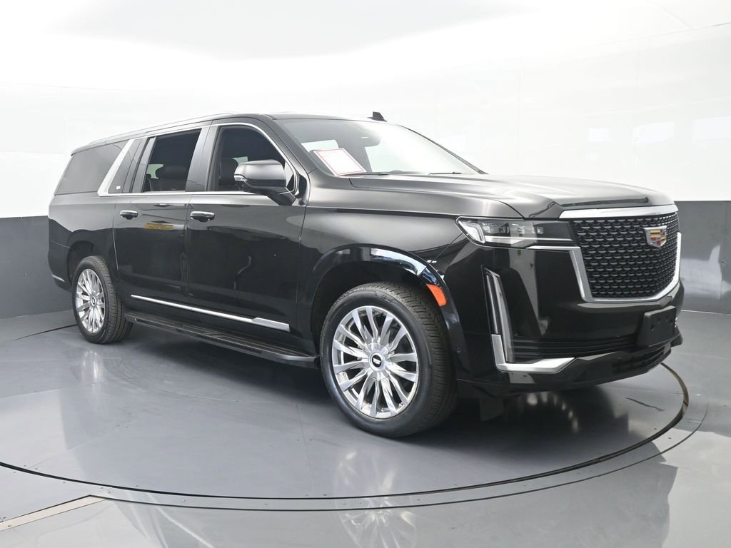 Used 2023 Cadillac Escalade ESV Premium Luxury image 4
