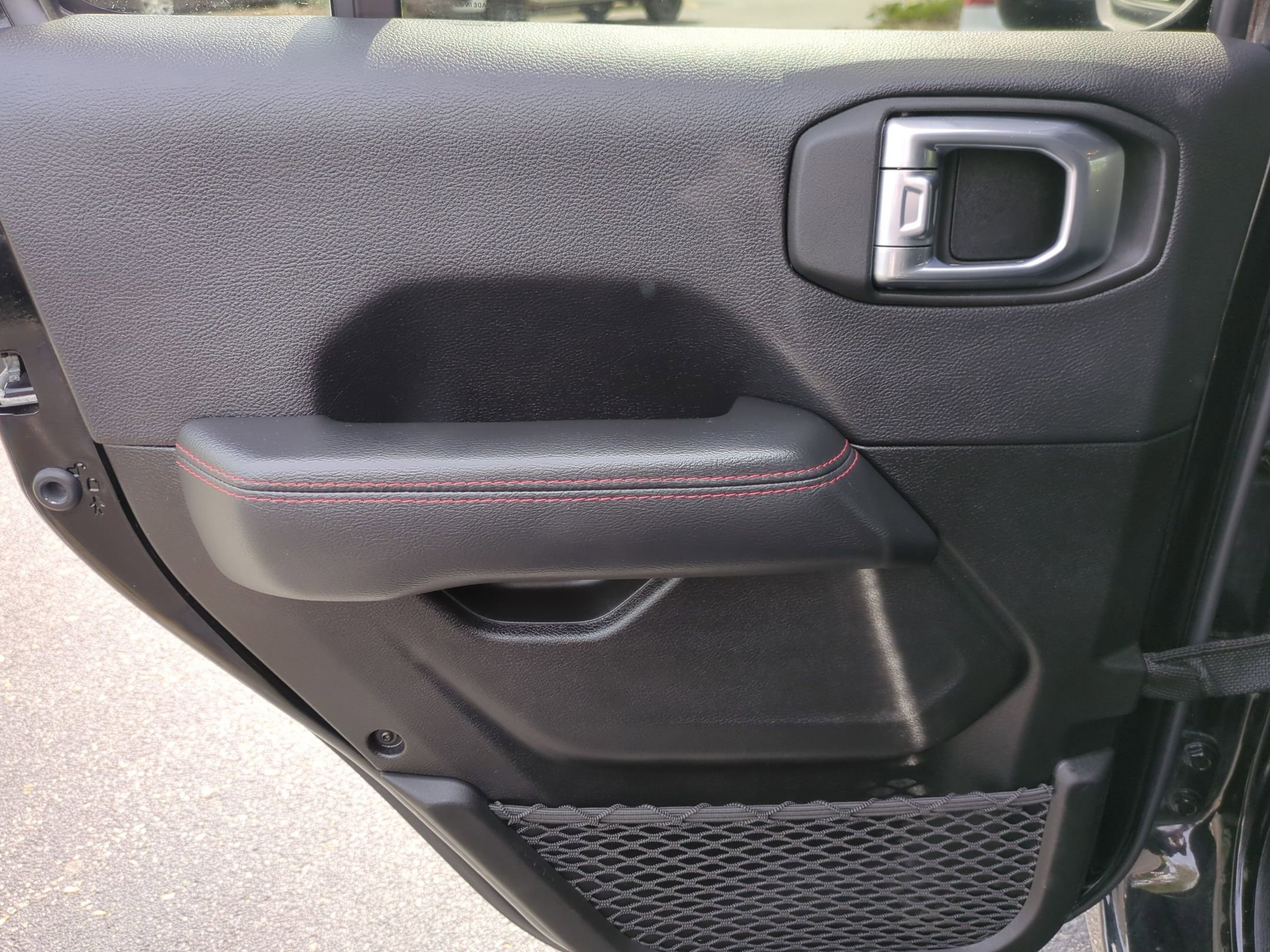 Used 2022 Jeep Wrangler Unlimited Rubicon image 32
