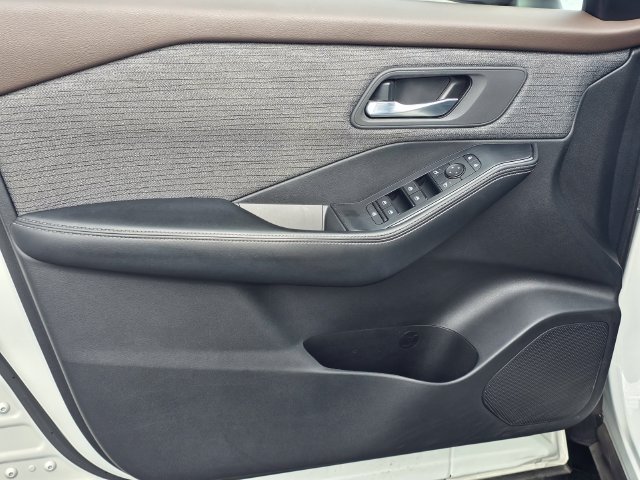 Used 2021 Nissan Rogue SV FWD image 10