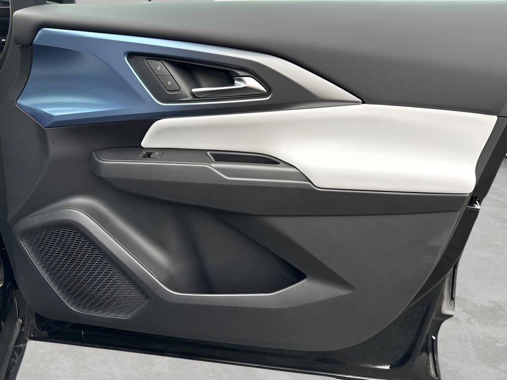 New 2026 Chevrolet Equinox EV LT image 9