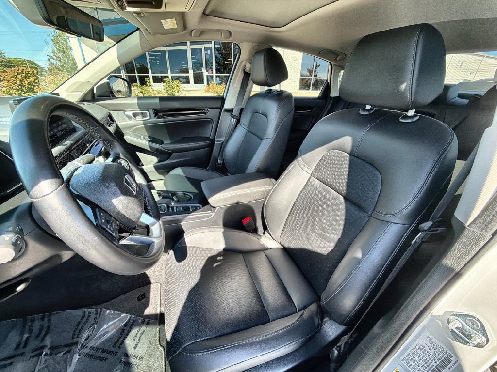 Used 2024 Honda Civic Touring image 13