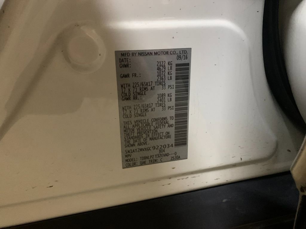 Used 2016 Nissan Rogue S w/ Appearance Package image 35