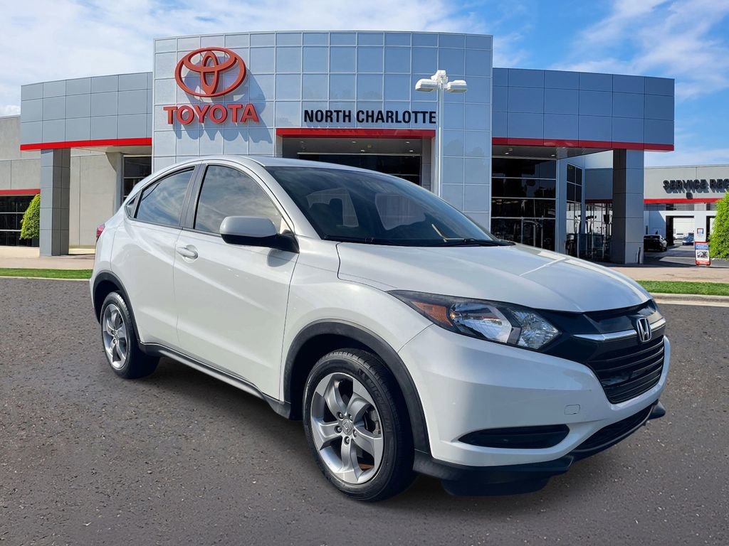 Used 2017 Honda HR-V LX image 1