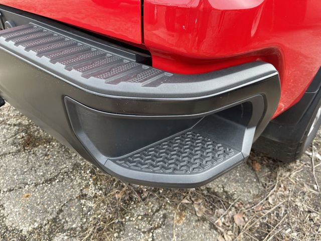 Used 2024 GMC Sierra 2500 SLE w/ SLE Value Package; image 9