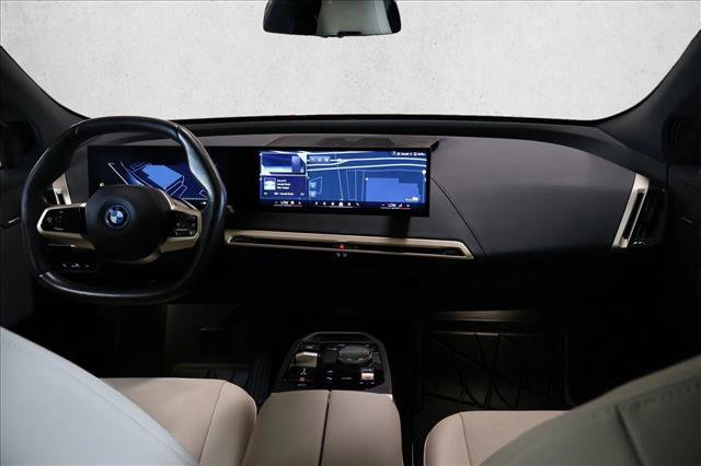 Used 2024 BMW iX xDrive50 w/ Premium Package image 20