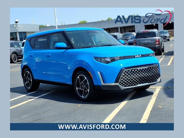 Used 2025 Kia Soul EX FWD image 1