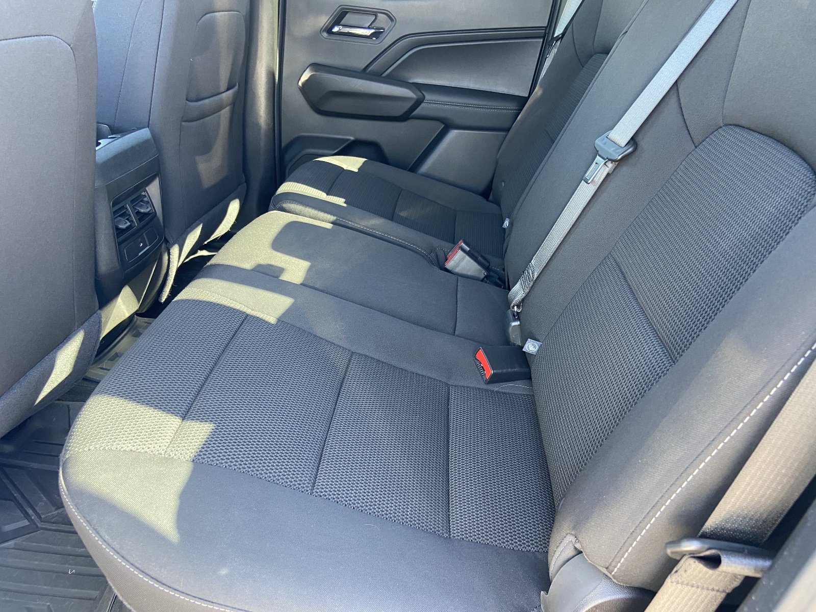 Certified 2025 GMC Canyon Elevation w/ Technology Package RWD image 18