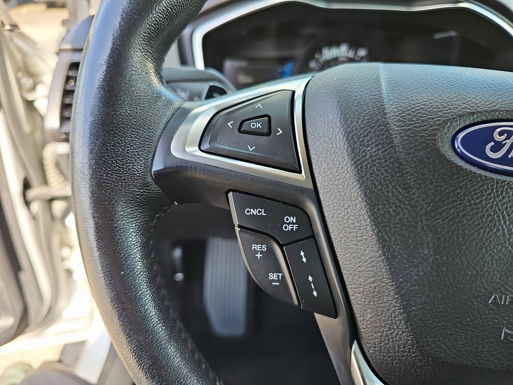 Used 2019 Ford Fusion Titanium image 16