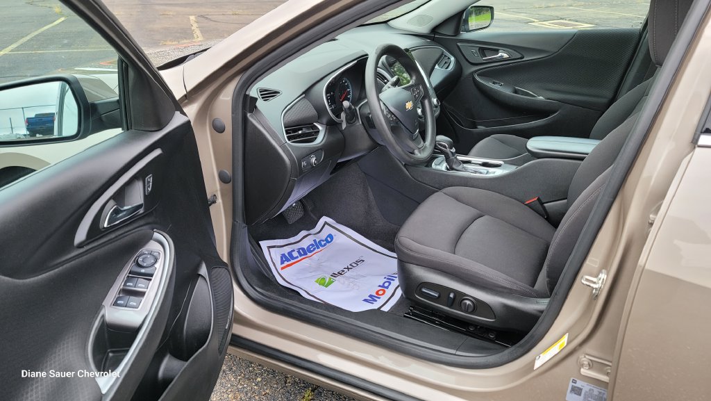 Used 2023 Chevrolet Malibu LT FWD image 18
